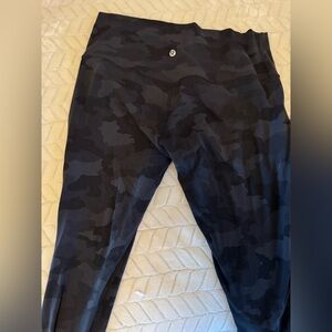 Lululemon camouflage aligns